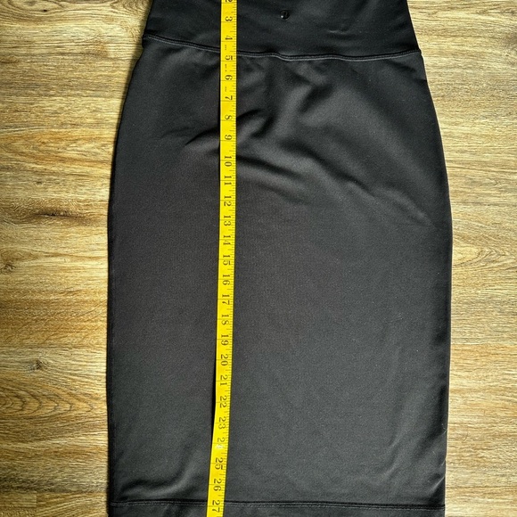 Lululemom Slim-Fit High-Rise Skirt Size S 4-6 - Picture 9 of 9